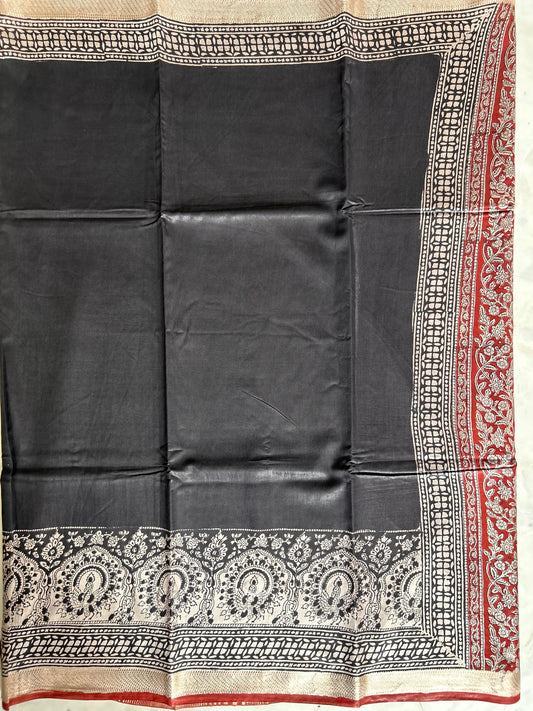 Red and Black combo color Bagru Printed Chanderi Blended Cotton Saree with Maheswari Border Mandira Silks